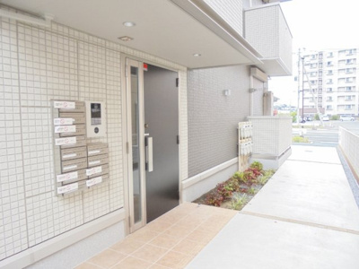 【エントランス】 | グランツ | オートロック機能付き