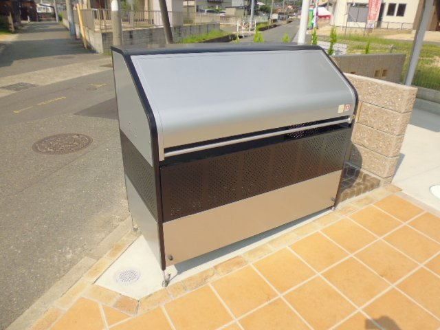 ポース　アザリーⅠのその他共用部分|敷地内専用ゴミステーション