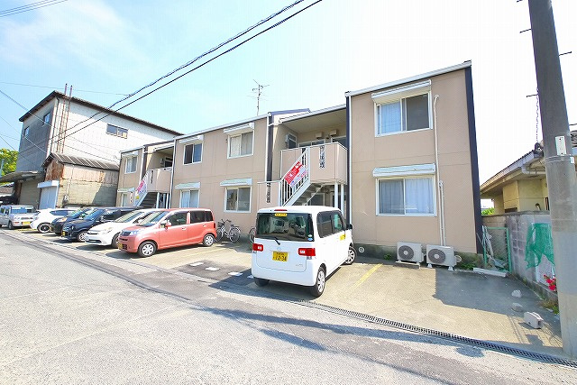 サンハイツ（美濃庄町）の外観|キレイな外観です。