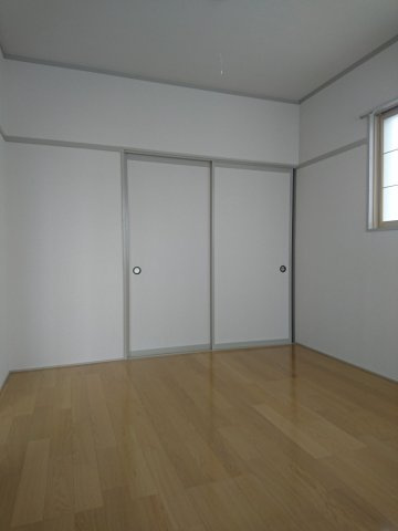 サバービアヨシヨ Ａの寝室|収納もたっぷり！