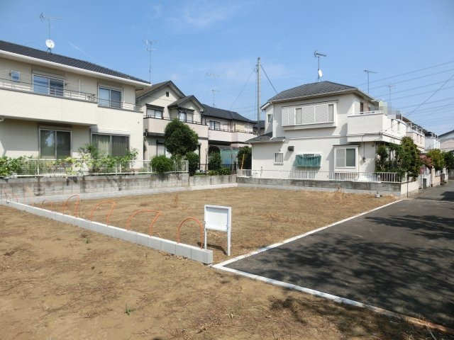 鴻巣市宮前の売地の外観|物件の外観をA区画（ご成約になりました）側から撮影した写真です。