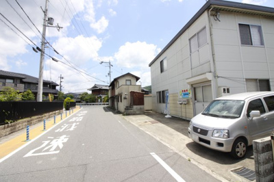 【外観】 | 木津川市加茂町里東大間田　倉庫 | 《前道》北西約7ｍ　接面約11ｍ