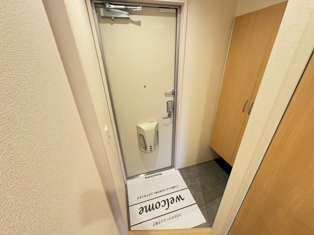 コンフォールの玄関