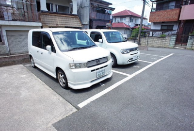 【駐車場】 | エルビエント | 駐車場