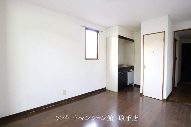 ラフォーレ白山の居間・リビング