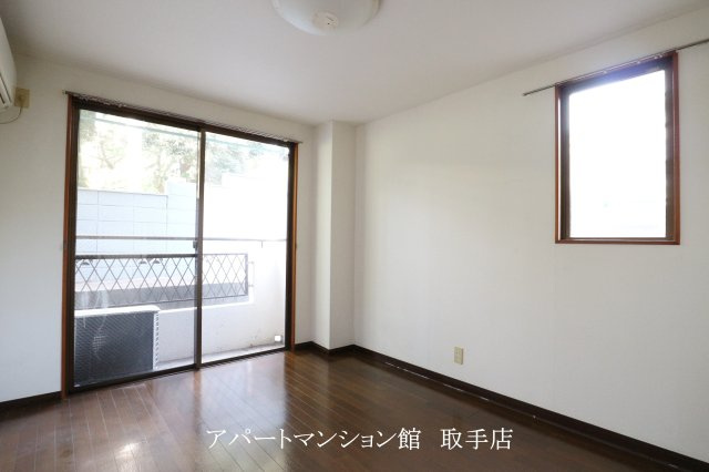 ラフォーレ白山の居間・リビング