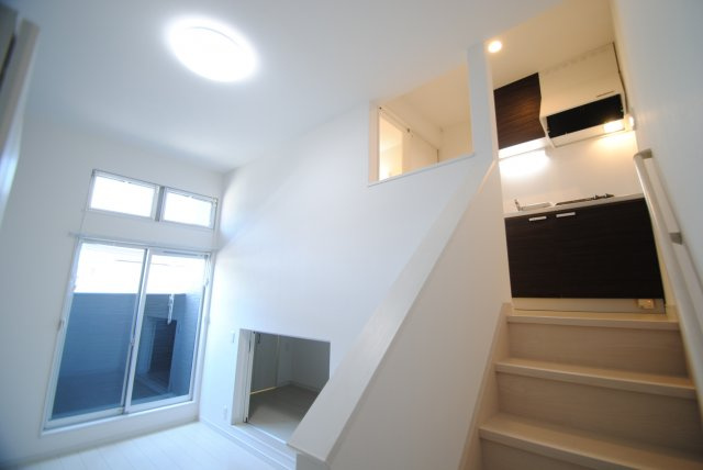 NEOCREST（ネオクレスト）の内装