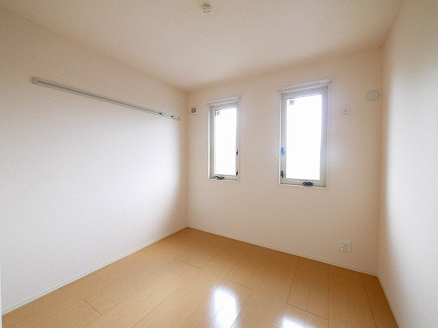 calme villageさいおんじの洋室|個人の部屋や寝室として使える洋室です