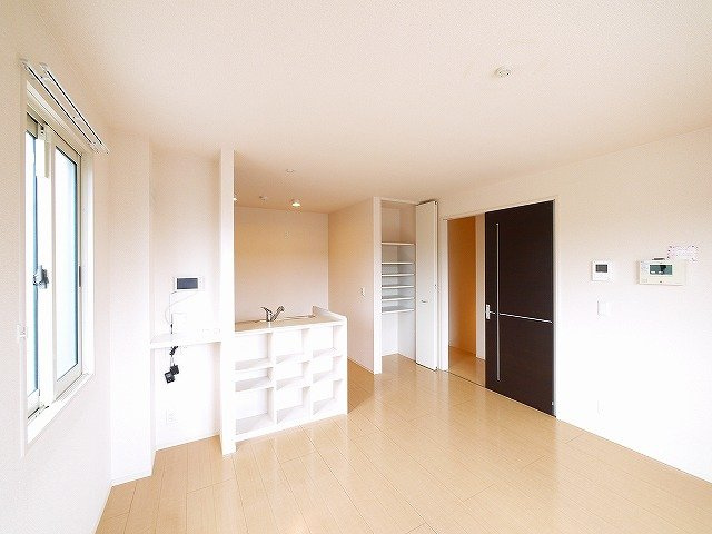 calme villageさいおんじの居間・リビング|おしゃれな居間です