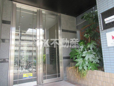 【エントランス】 | メルシィ2000(河内小阪賃貸） | 清潔なエントランスです