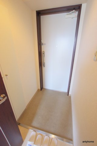 メゾンドヴィレ都島　仲介手数料無料の玄関