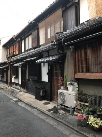 清水五条の外観