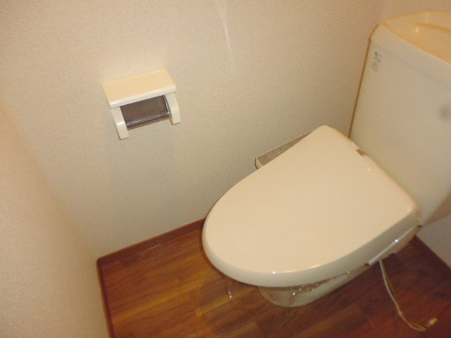 倉敷市広江２丁目のアパートのトイレ|温水洗浄便座