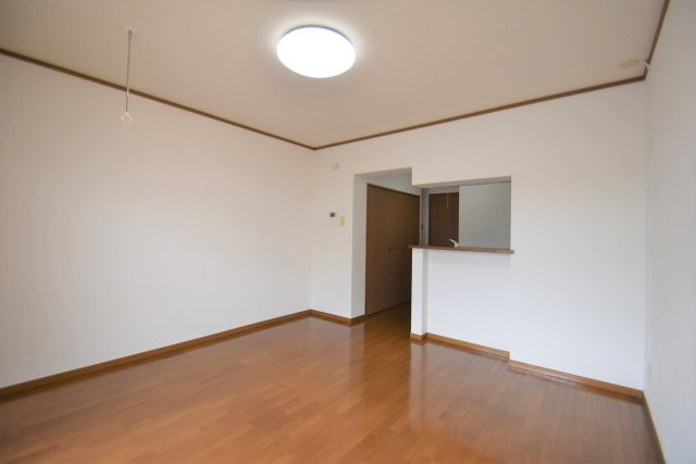 【居間・リビング】 | ガーデンクレストⅡ