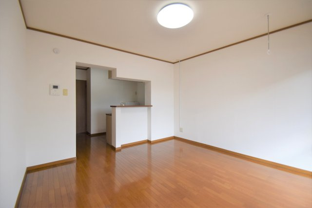 【居間・リビング】 | ガーデンクレストⅡ