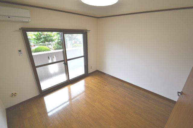 【居間・リビング】 | ガーデンクレスト