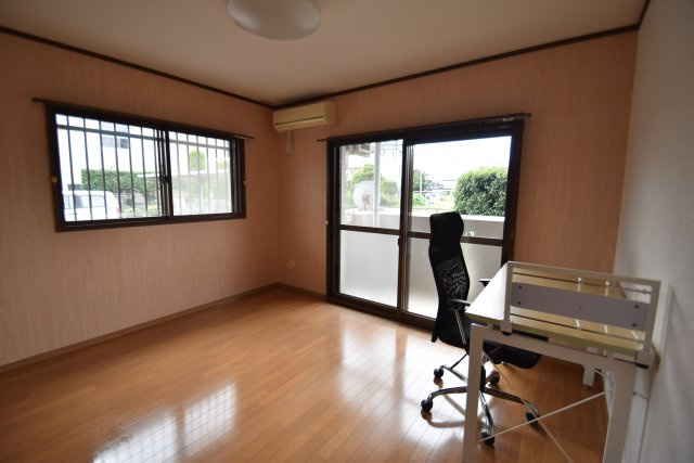 【洋室】 | ガーデンクレスト