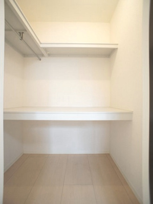 【収納】 | ピコロモンドA | 充実収納付きの北側洋間です♪