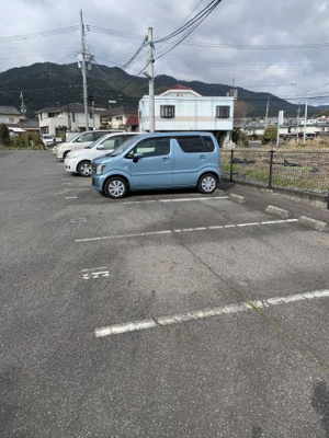 【駐車場】 | ウエストアヴェニュー