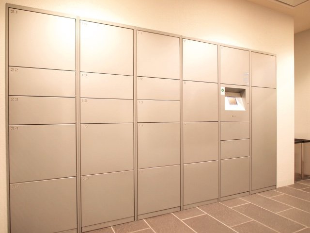 プレサンスロジェ難波グランドウエストのその他共用部分