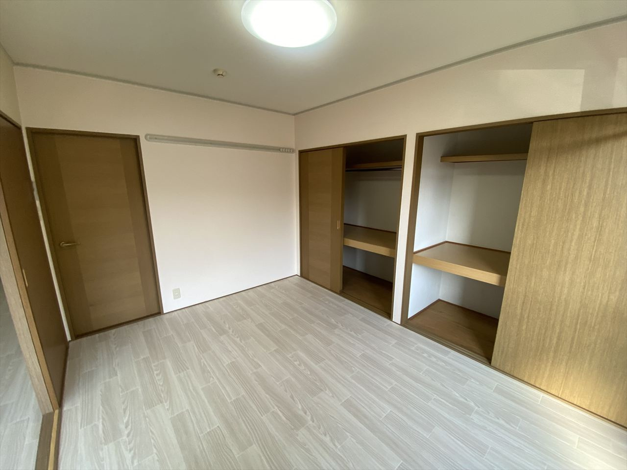 ウィステリアⅡの洋室