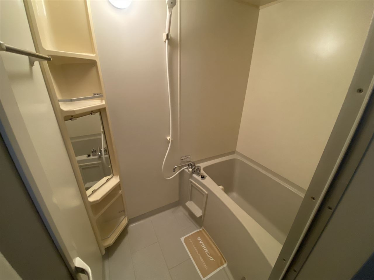 ウィステリアⅡの浴室