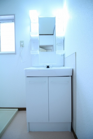 アレストカネコの洗面所|脱衣所に窓がありますので換気○