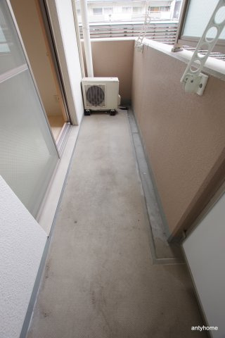 ソルレヴェンテ梅田　仲介手数料無料のバルコニー