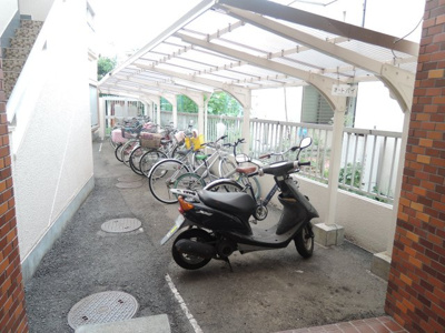 【その他共用部分】 | エスペランサ第３日吉 | バイク置場