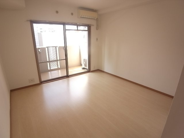 カスタリア薬院