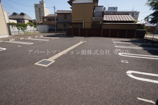 【駐車場】