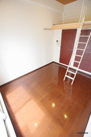 WOBFUKUSIMA　仲介手数料無料の居間・リビング