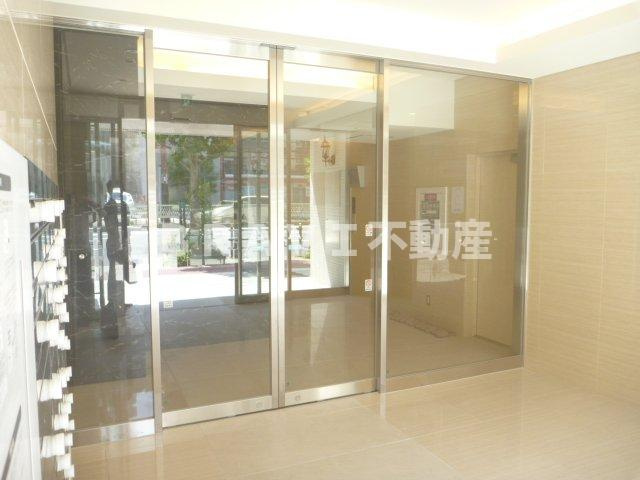 アニマーレ長堀　BRAVI不動産のエントランス|【アニマーレ長堀】清潔なエントランスです