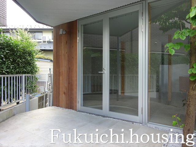 赤堤Ａ ＨＯＵＳＥ ＷＥＳＴのエントランス
