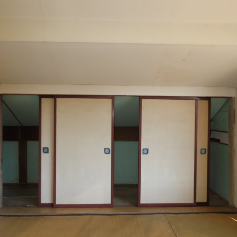 北見市留辺蘂町元町７４番地１０　中古売家の和室|２階和室収納