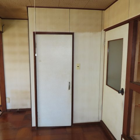 北見市留辺蘂町元町７４番地１０　中古売家の収納