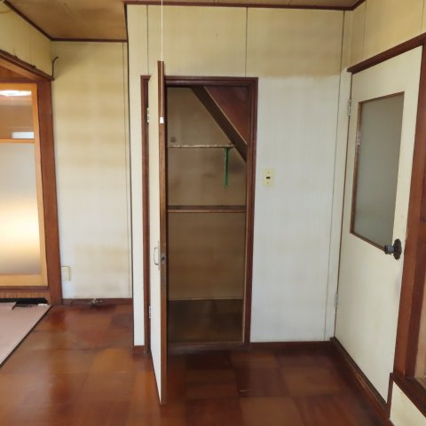 北見市留辺蘂町元町７４番地１０　中古売家の収納