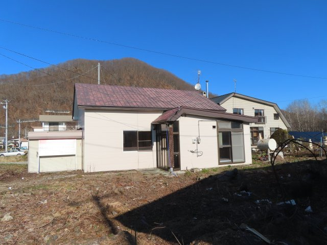北見市留辺蘂町元町７４番地１０　中古売家の外観
