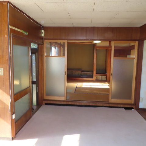 北見市留辺蘂町元町７４番地１０　中古売家の居間・リビング