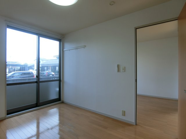 ファミーユ中野B棟の洋室