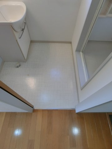 ファミーユ中野B棟の洗面所