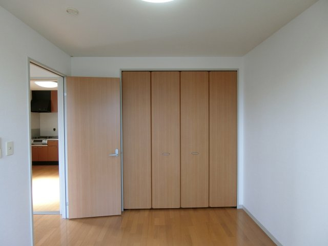 ファミーユ中野B棟の洋室