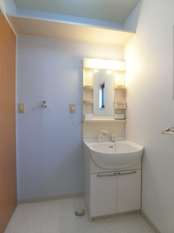 ファミーユ中野B棟の洗面所