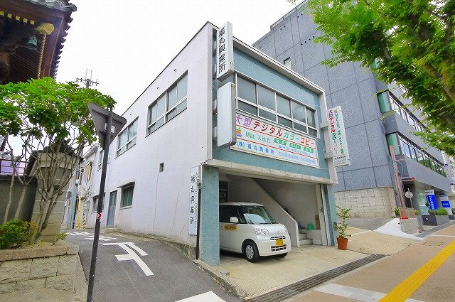 高天町店舗の外観