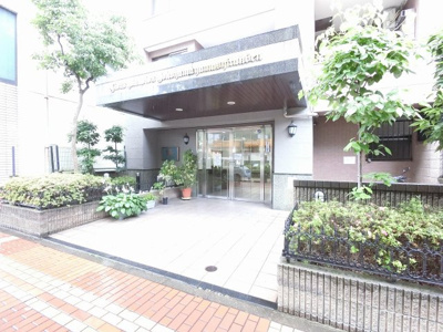 【エントランス】 | ライオンズマンション横濱山下公園 | JR京浜東北線「石川町」駅徒歩4分と好立地。
