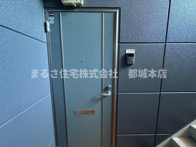 アヴァンセ宮丸のエントランス