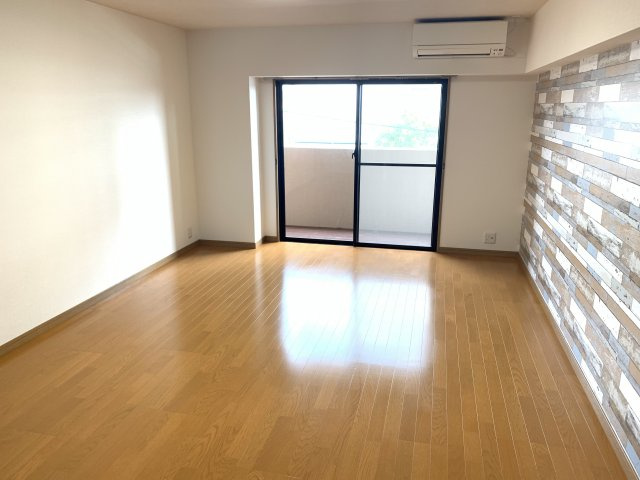 EXESSの居間・リビング