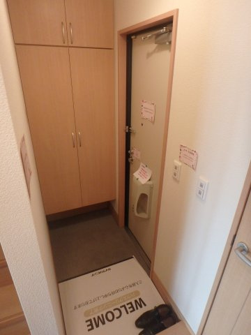エルシオン竹ケ花の玄関