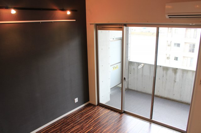 アルテマイスターアゴラの洋室