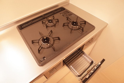 【設備】 | ラ・コンフィアンス明石 | グリル付き三口ガスコンロ